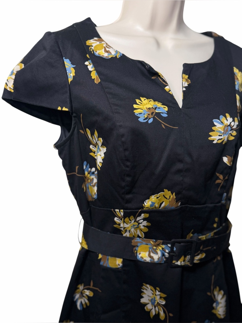 Boden Floral Black Belted Pencil Skirt Dress With Slit And Side Pocket Women 6R - Picture 3 of 14